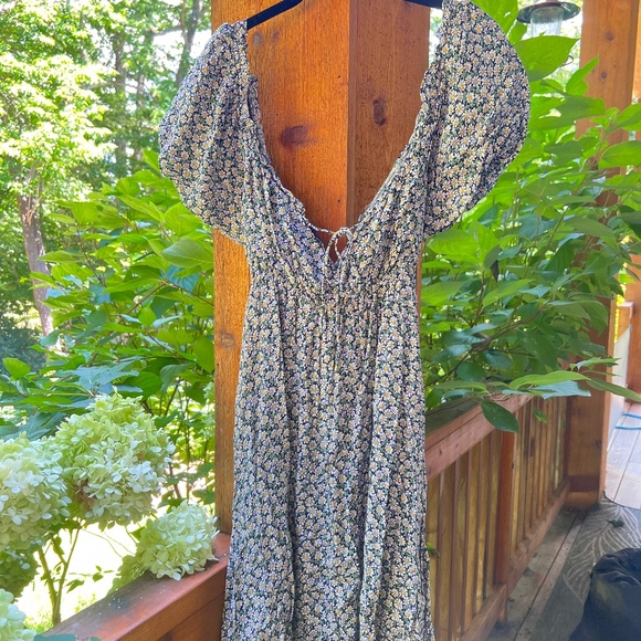 Dress Forum LA Boutique Babydoll Floral Dress Size M - Picture 1 of 3